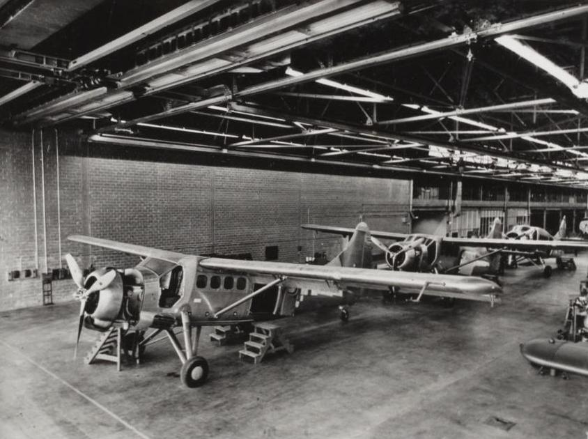 DHC-3 Otter assembly line, Downsview, Toronto, 4th April 1957.